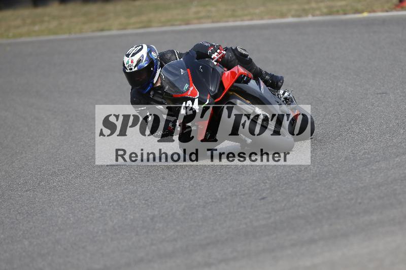 /37 09.08.2026  Pluess Motosport ADR/Freies Fahren/424